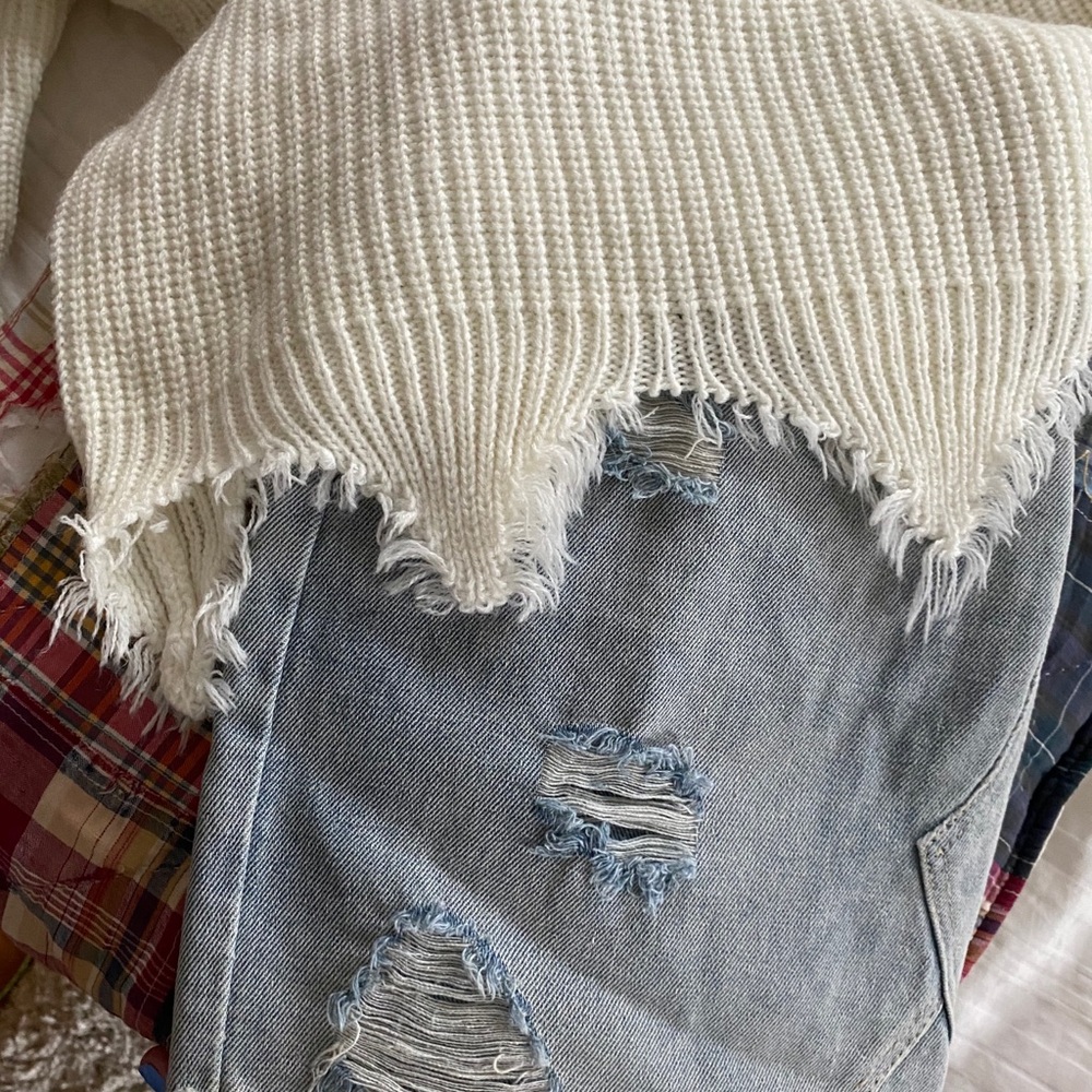 Distressed Knit Sweater - Picture 3 of 8